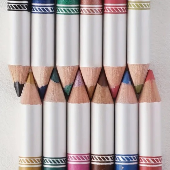 GIGI ROSE 12 Eyeliner Pencils: Colorful, Thin, Beginner-Friendly, and Versatile - Picture 4 of 4